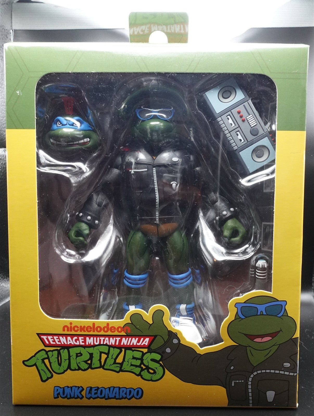 Teenage Mutant Ninja Turtles (NECA) Punk Leonardo Cartoon 6" Action Figure