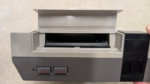Nintendo NES Console w/ Super Mario Duck Hunt & Cables (v055)