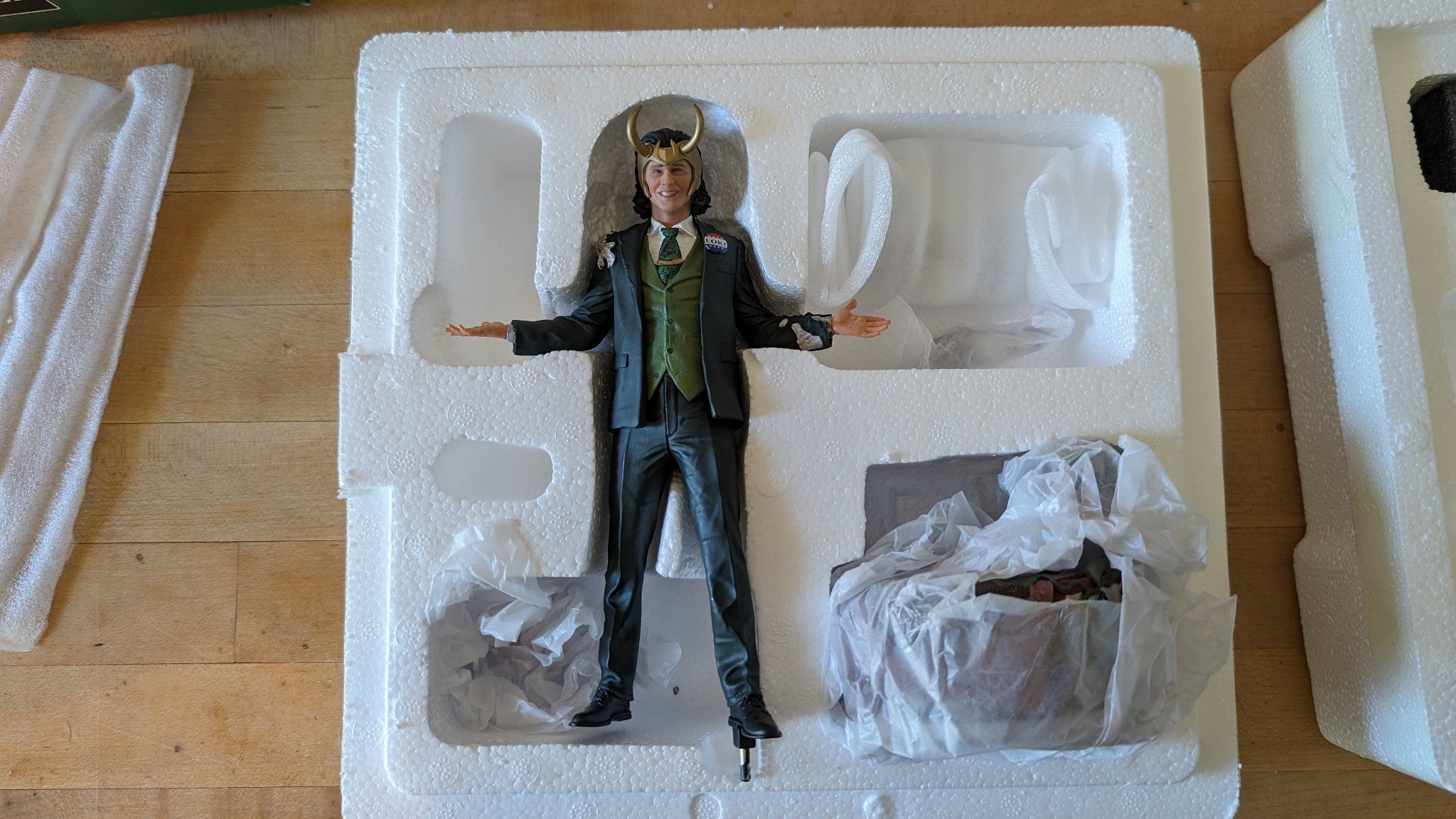 Iron Studios 1/10 scale Loki President Variant - BDS ART SCALE US SELLER (T001)