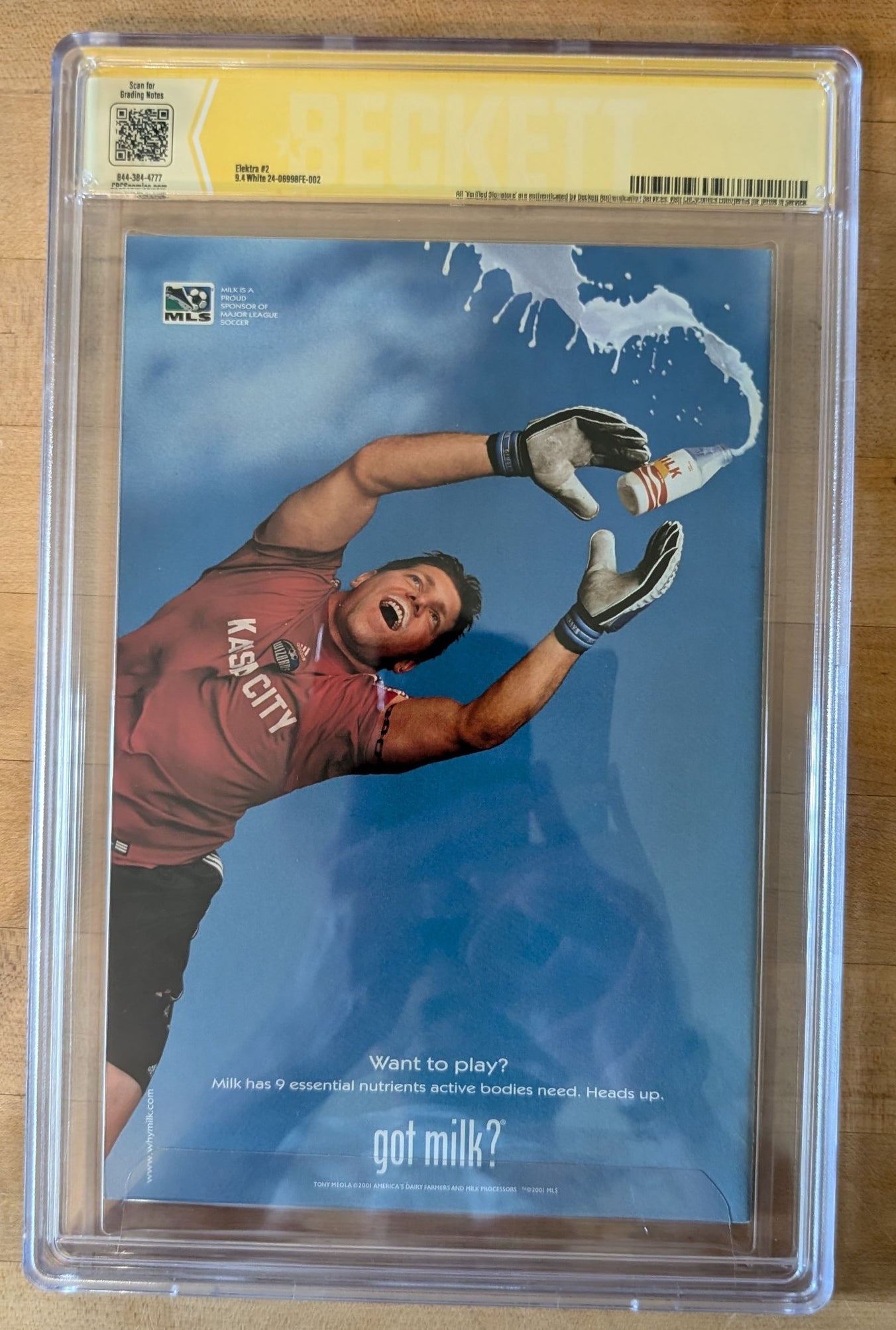 Elektra #2 CBCS SS 9.4 Greg Horn with Bullseye Remark!   (CL002)