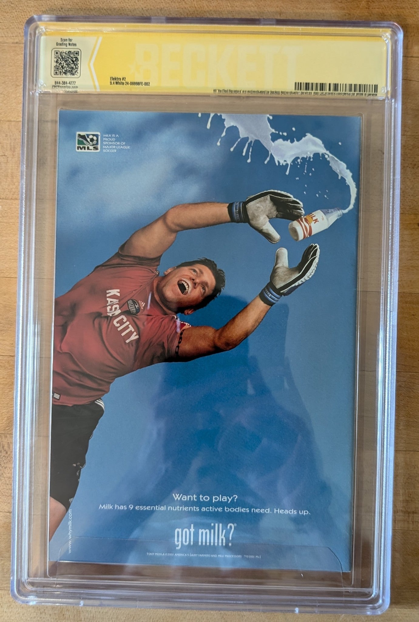 Elektra #2 CBCS SS 9.4 Greg Horn with Bullseye Remark!   (CL002)