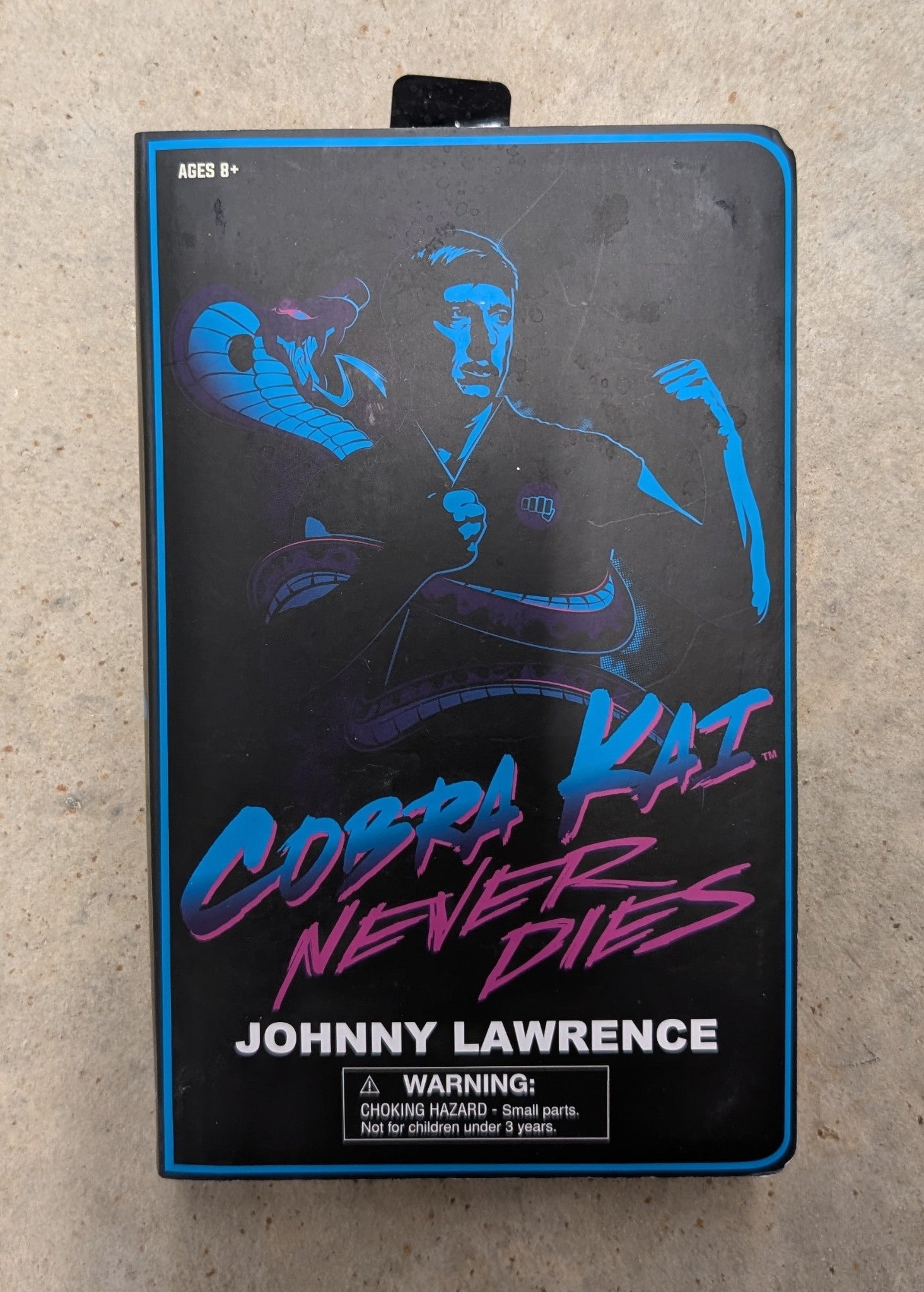 2022 Diamond Select - Cobra Kai - JOHNNY LAWRENCE VHS SDCC (ty006)